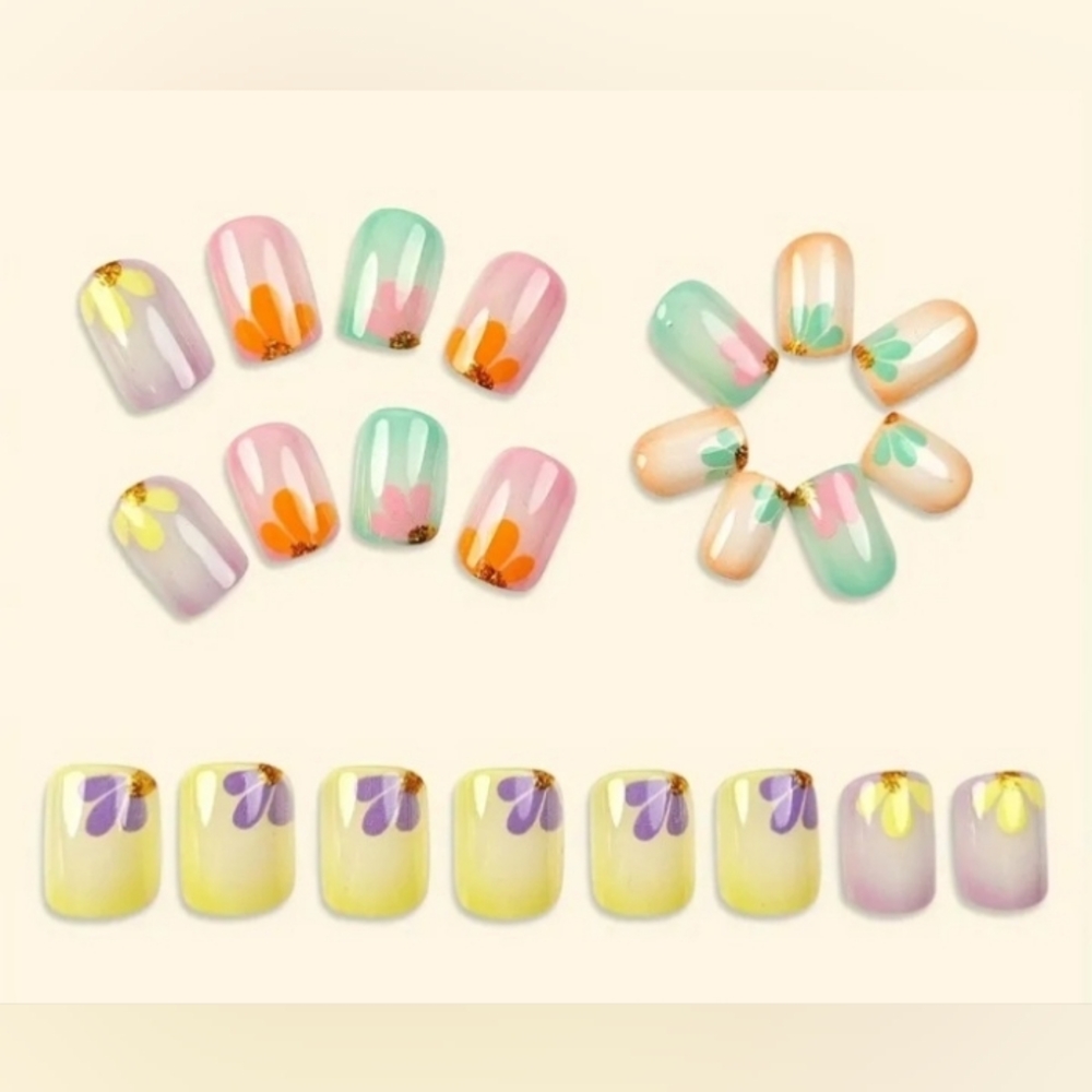 Press On Nails Glossy Short Square Pastel Floral 24 Pcs NWT - Picture 4 of 6